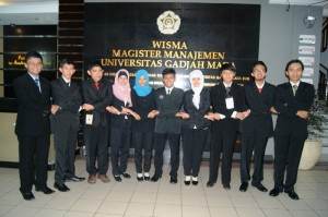 Foto Bersama sebelum Table Manner PNMHII XXIV